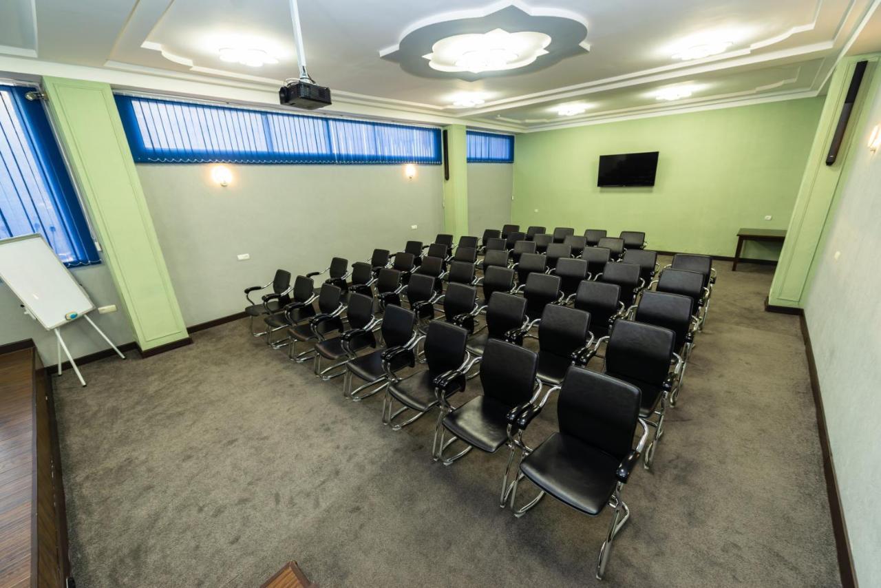 Kirovakan Hotel Wanadzor Zewnętrze zdjęcie