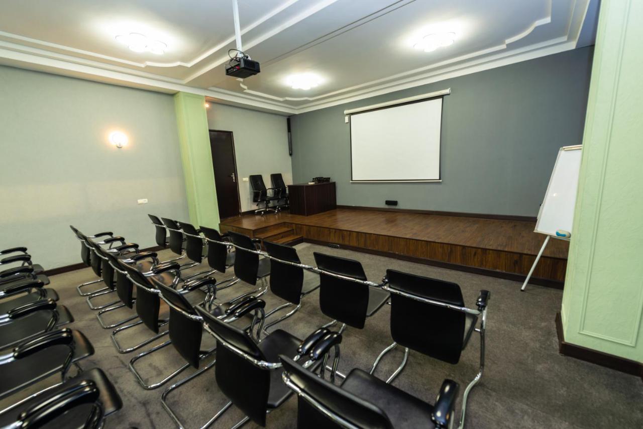 Kirovakan Hotel Wanadzor Zewnętrze zdjęcie